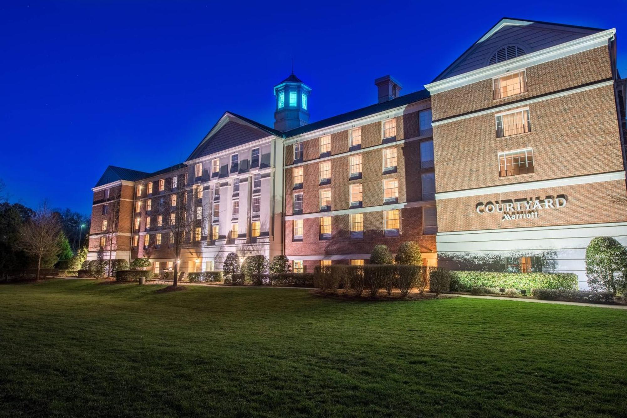 Hotel Courtyard Chapel Hill Exteriér fotografie